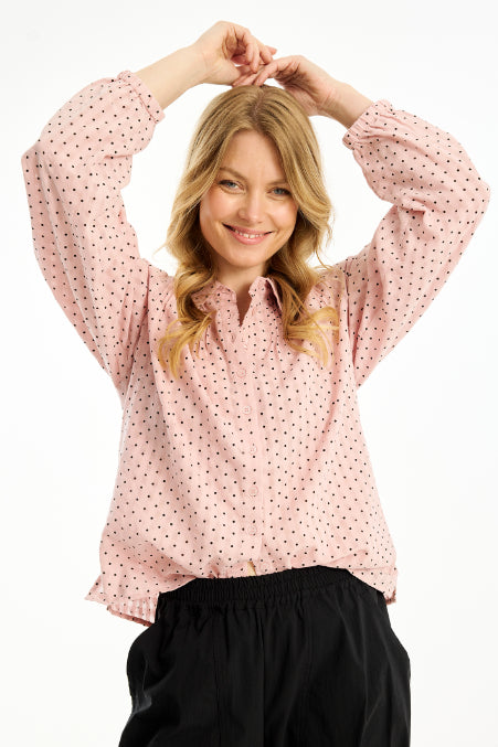 IN FRONT BLUSE