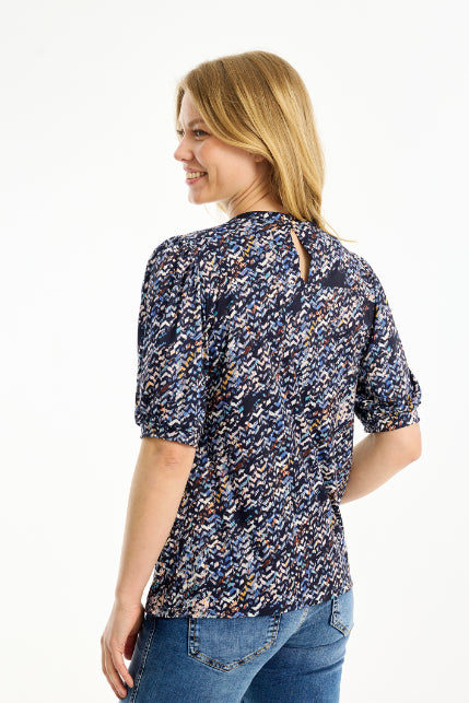 IN FRONT BLUSE