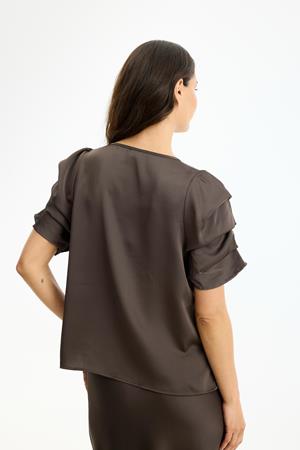 IN FRONT BLUSE