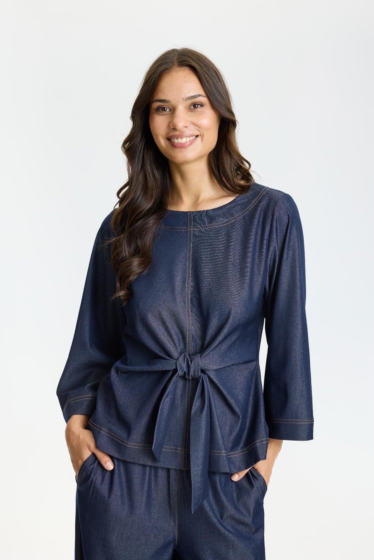 IN FRONT BLUSE