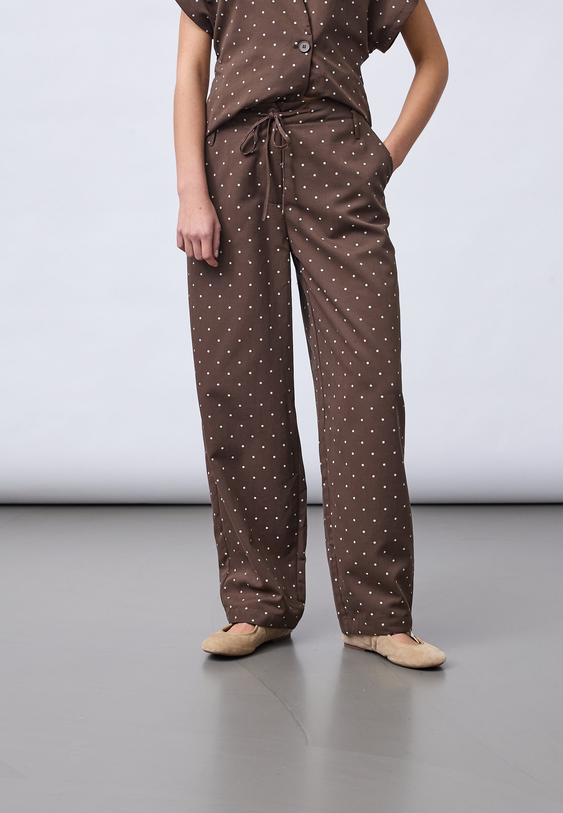 SISTERS POINT BUKSER