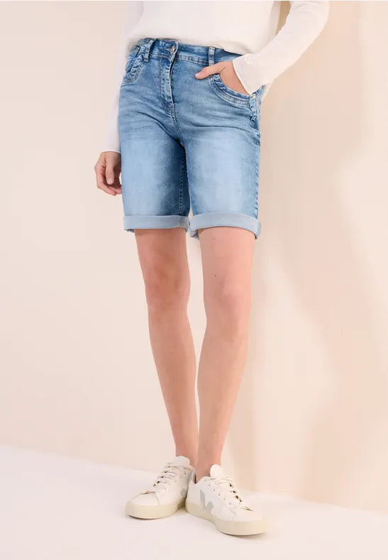 CECIL SHORTS SCARLET