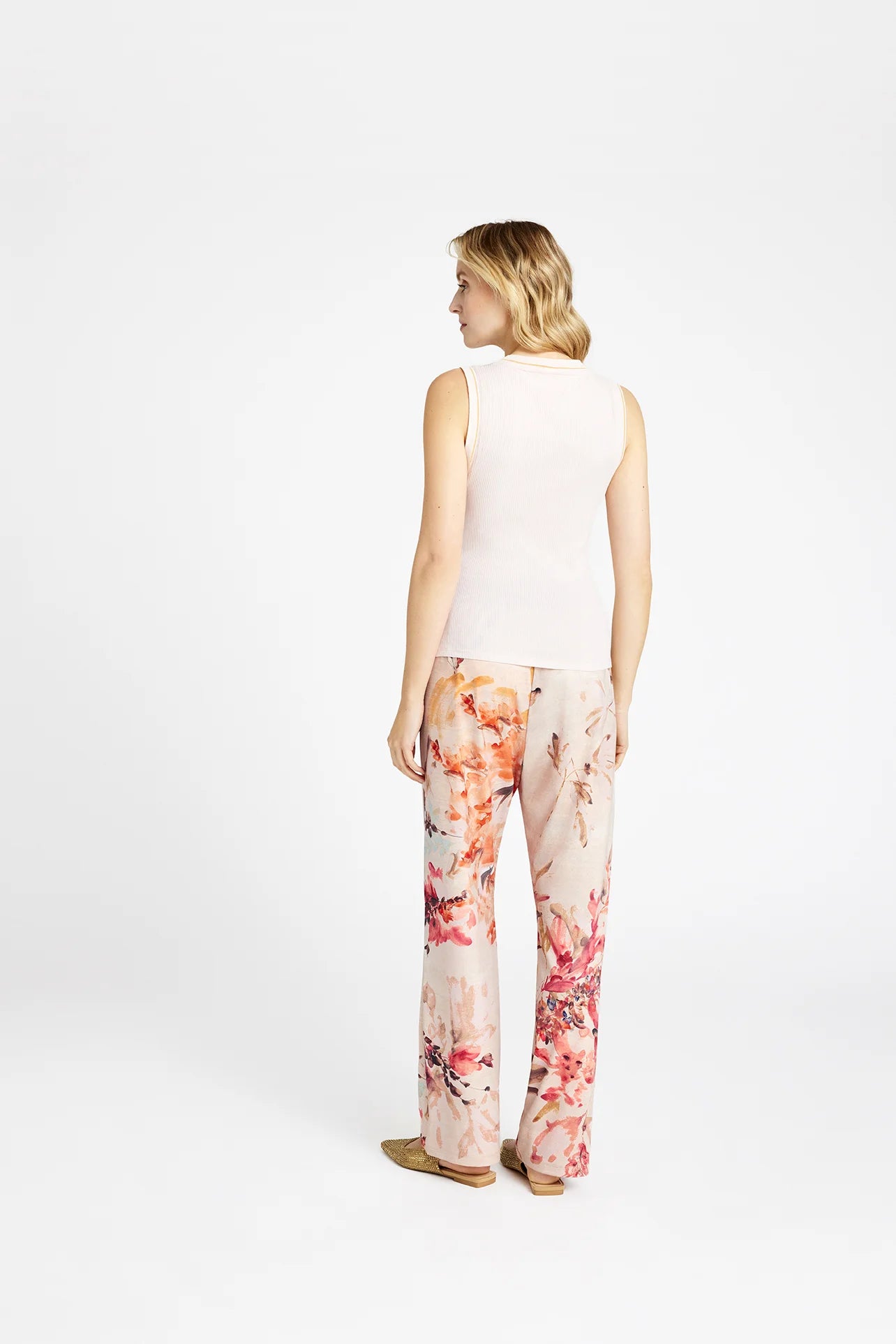 GUSTAV BUKSER MARISA