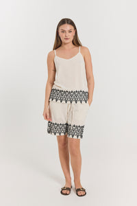 FREEQUENT SHORTS