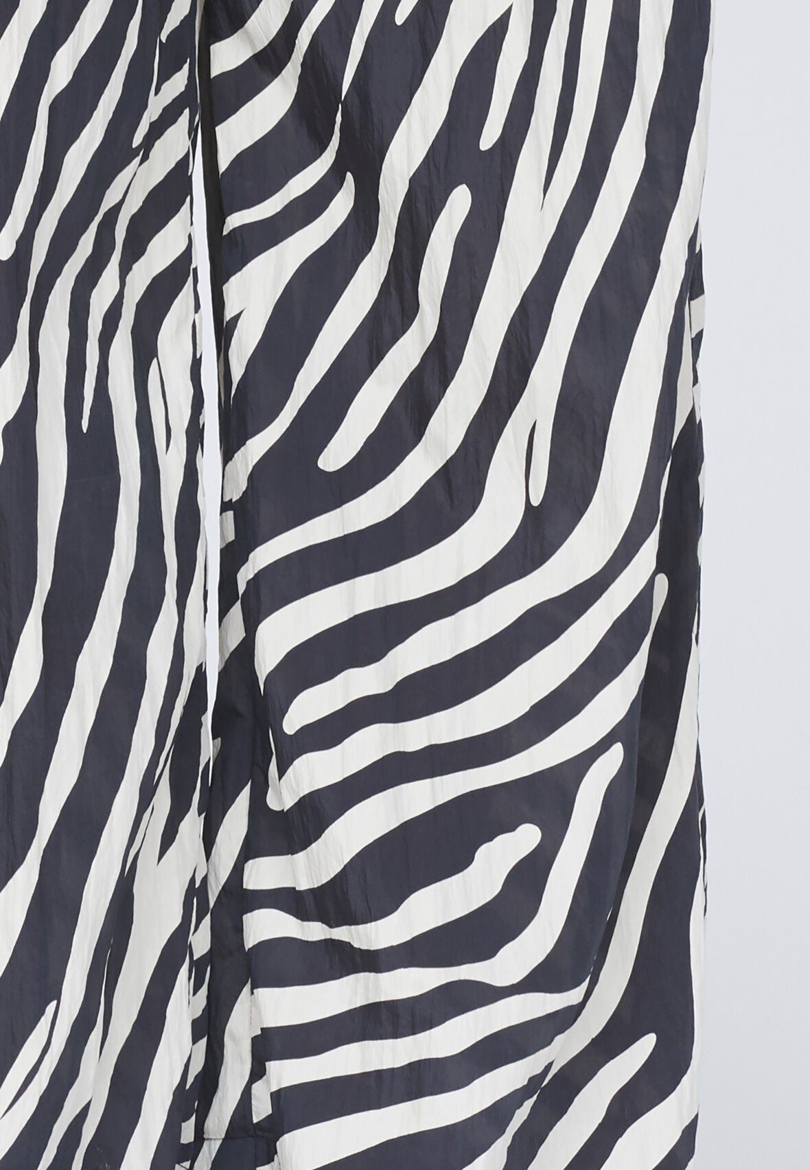 LOVE & DIVINE BUKSER