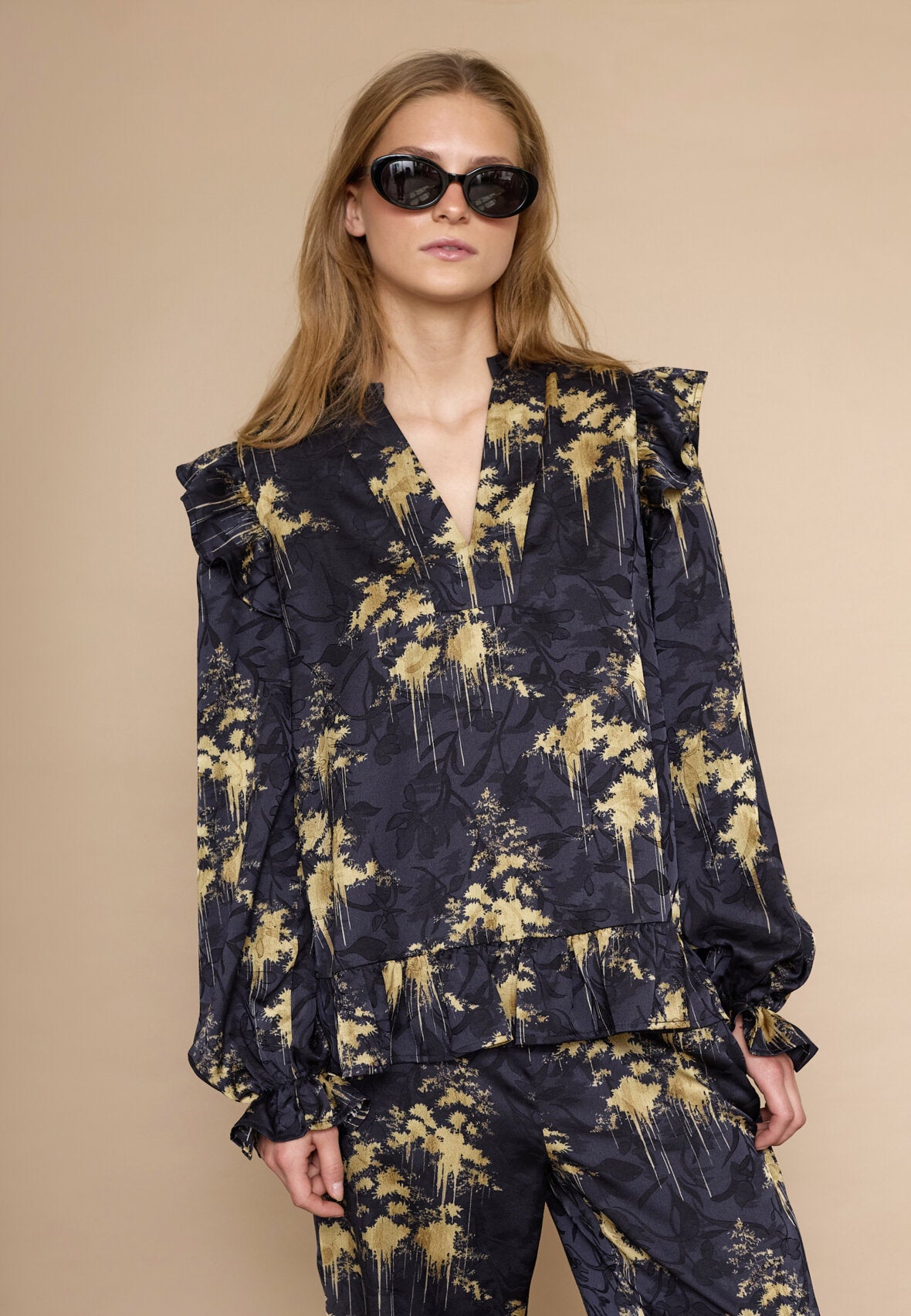 LOVE & DIVINE SKJORTE