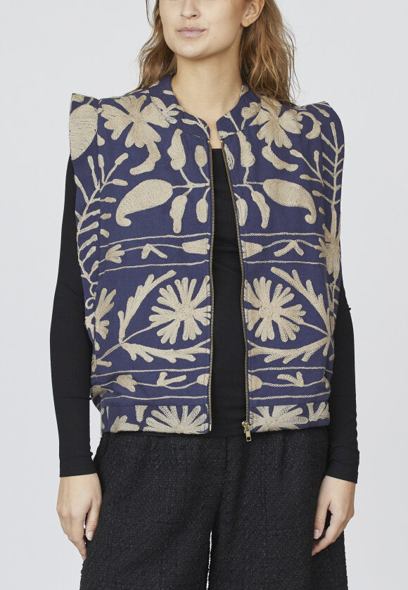 LOVE & DIVINE VEST