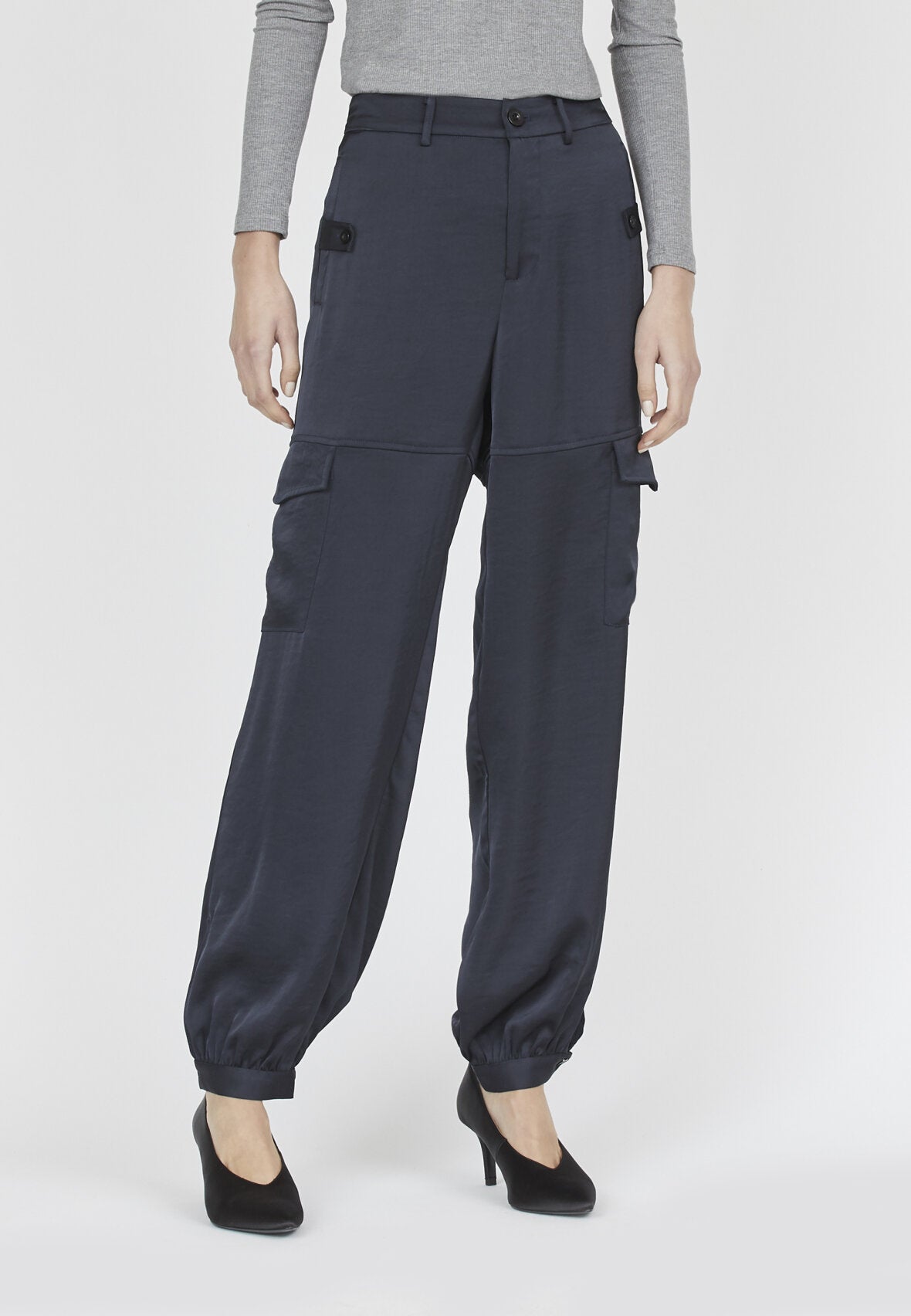 LOVE & DIVINE BUKSER