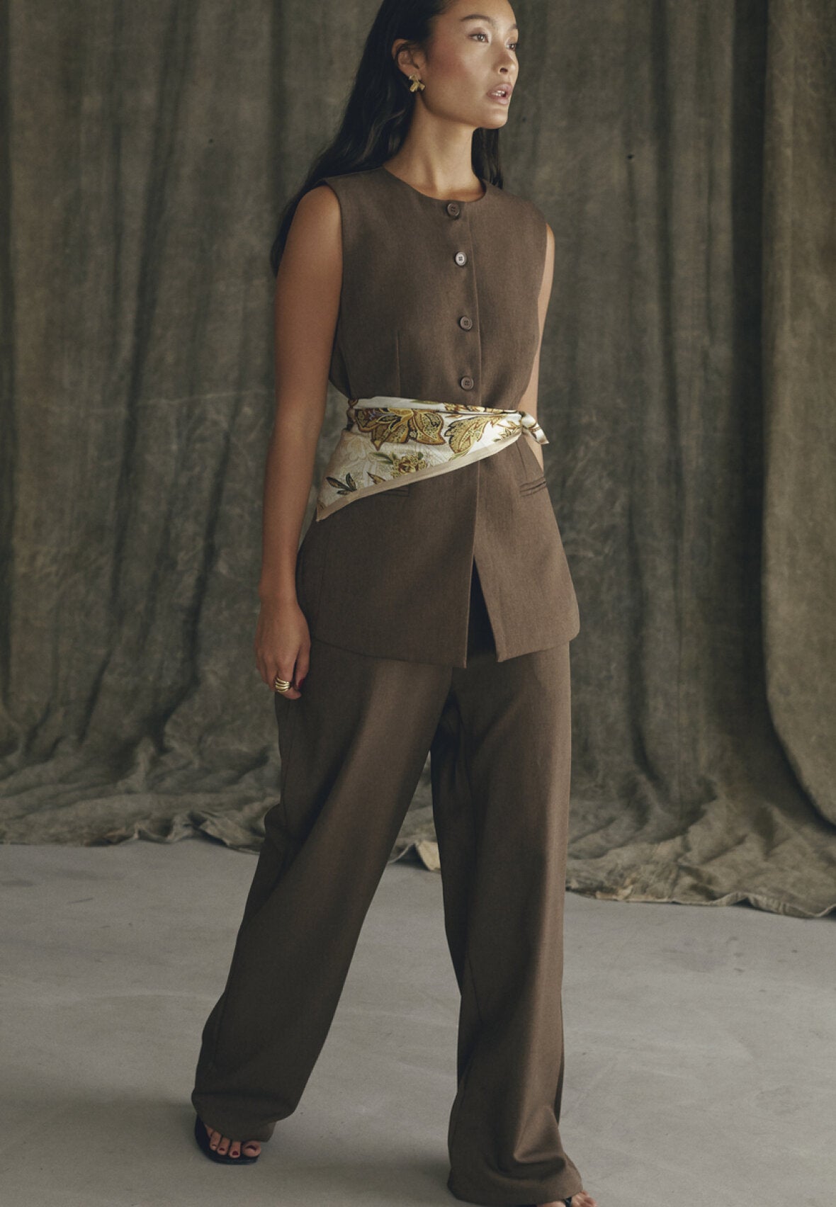 LOVE & DIVINE VEST BRUN