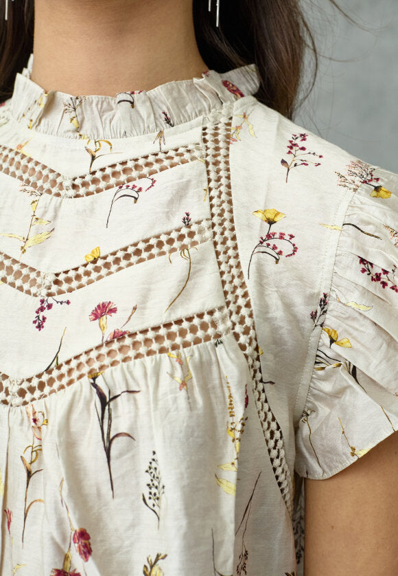 LOVE & DIVINE TOP