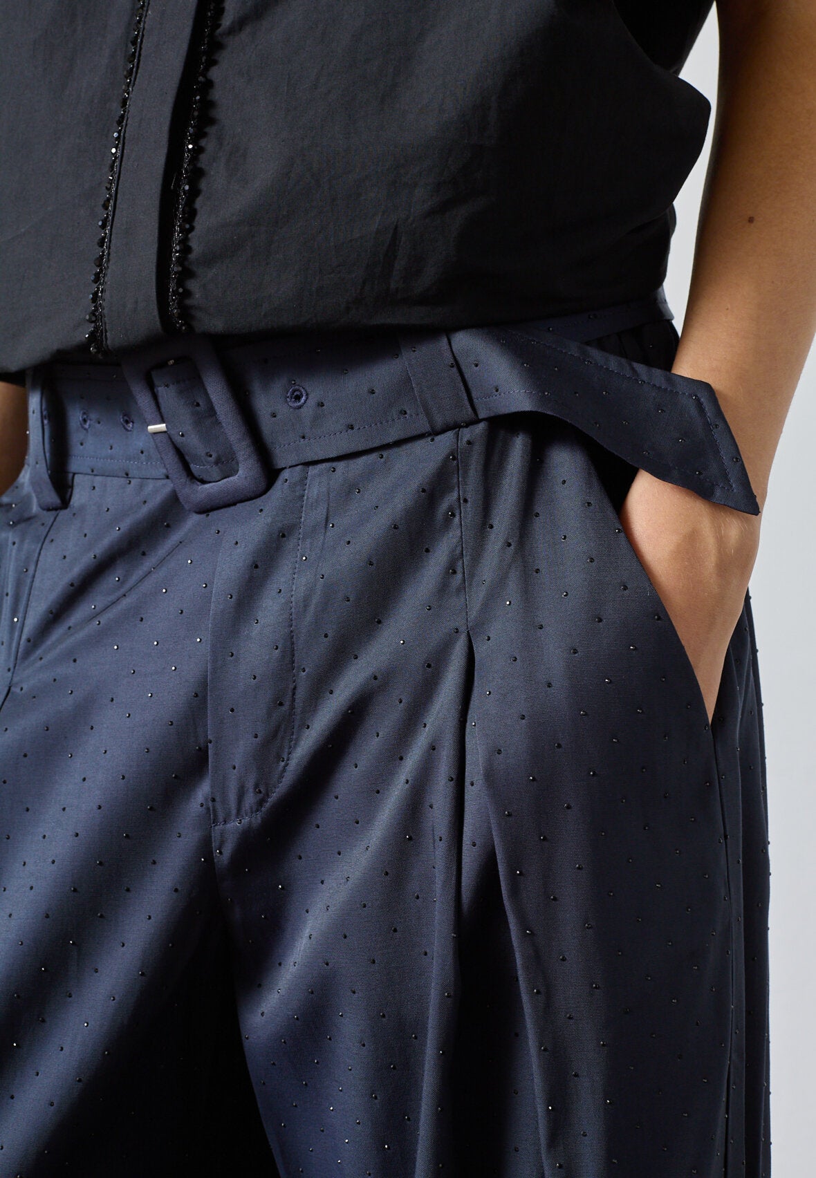 LOVE & DIVINE BUKSER