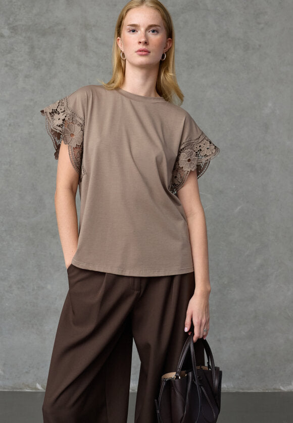 LOVE & DIVINE BLUSE