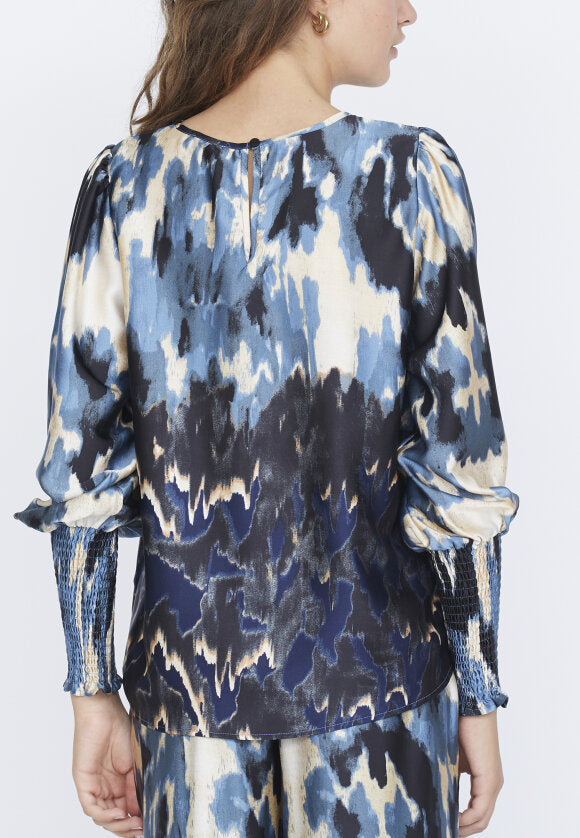 LOVE DIVINE BLUSE