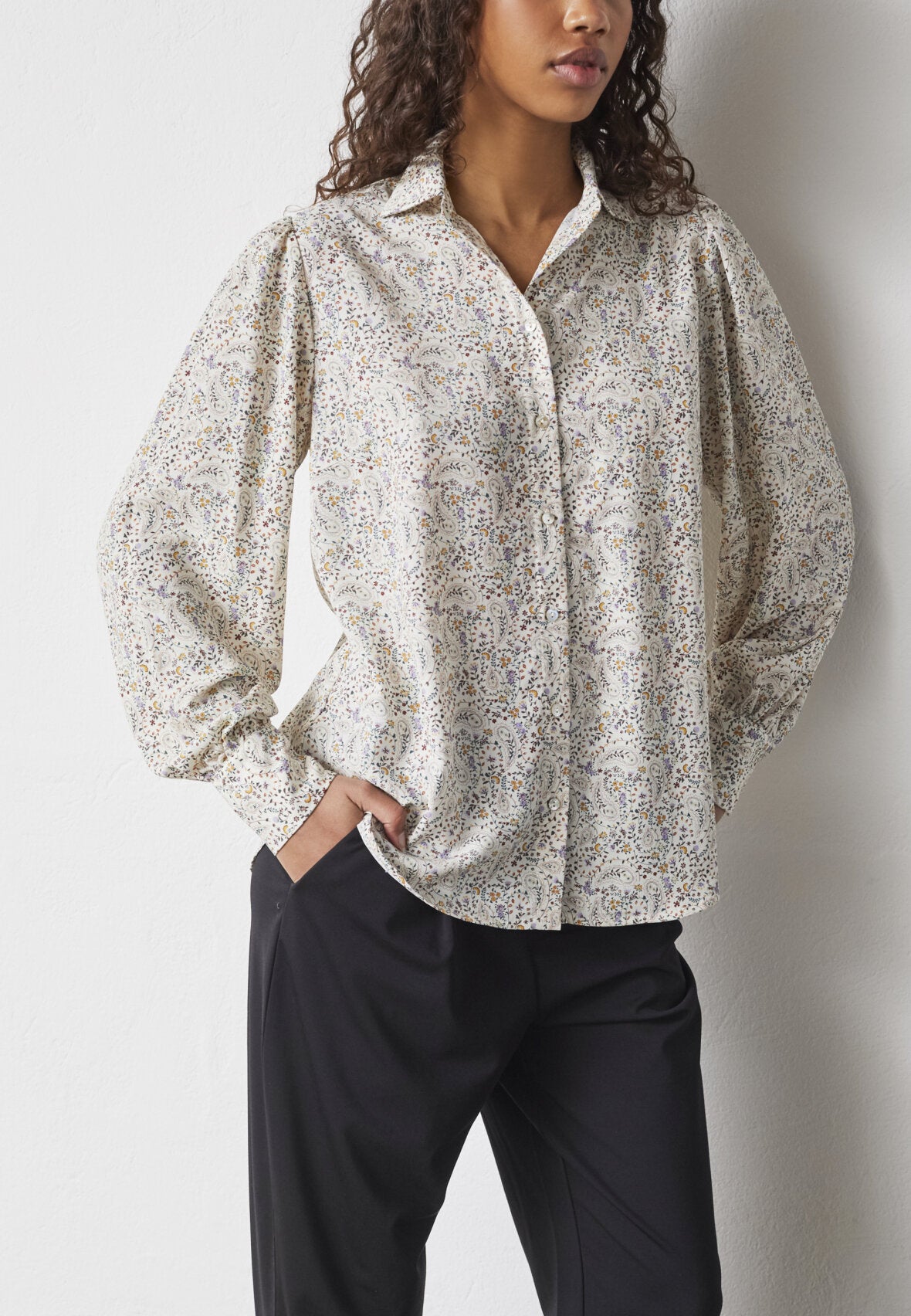 LOVE & DIVINE SKJORTE