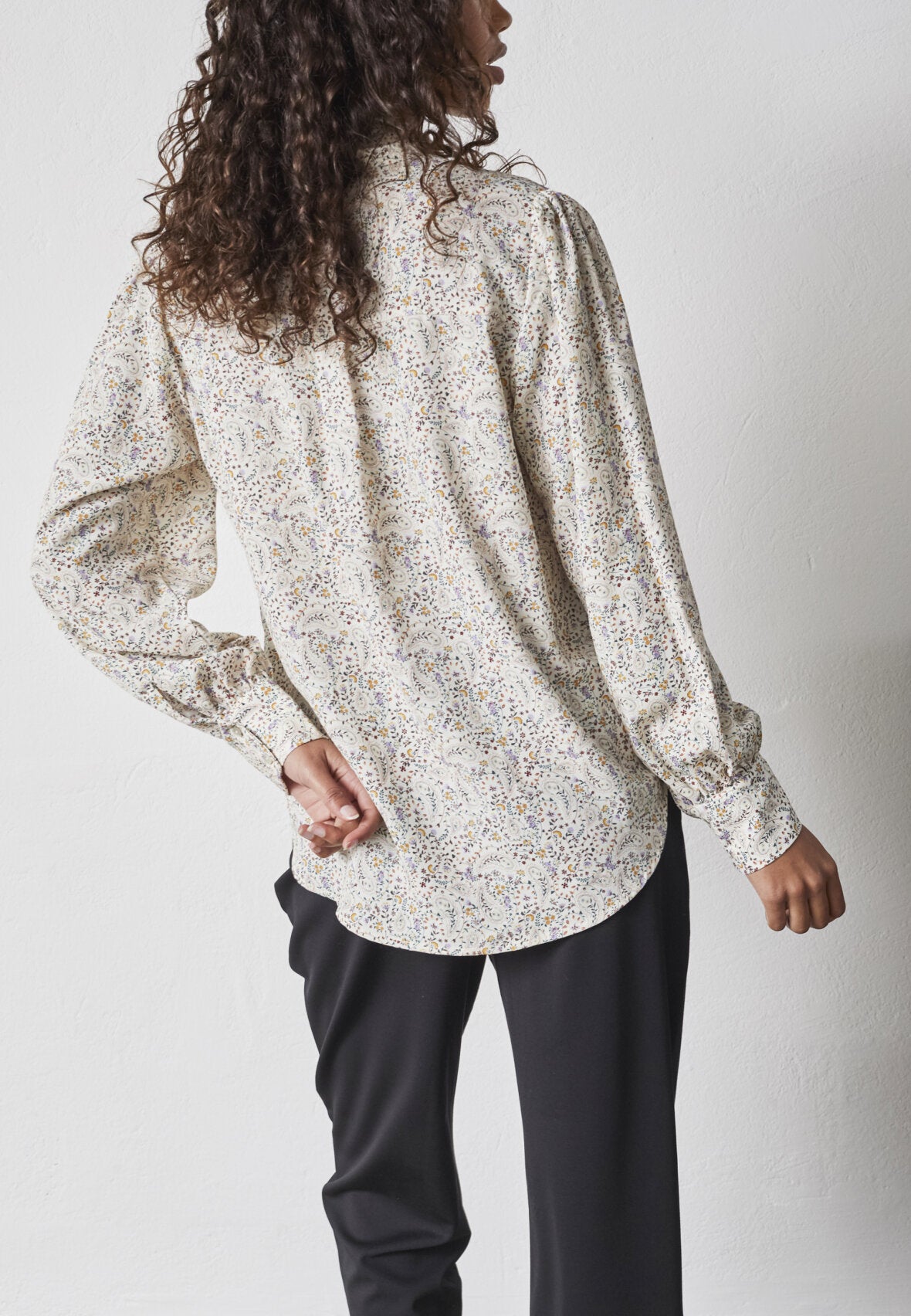 LOVE & DIVINE SKJORTE