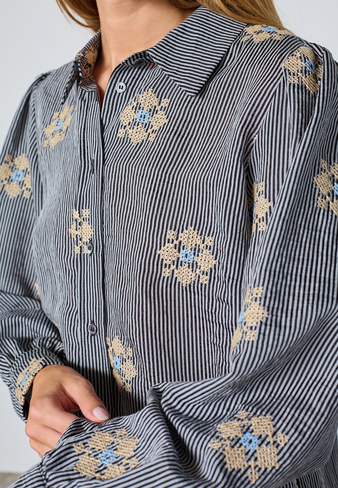 LOVE & DIVINE SKJORTE