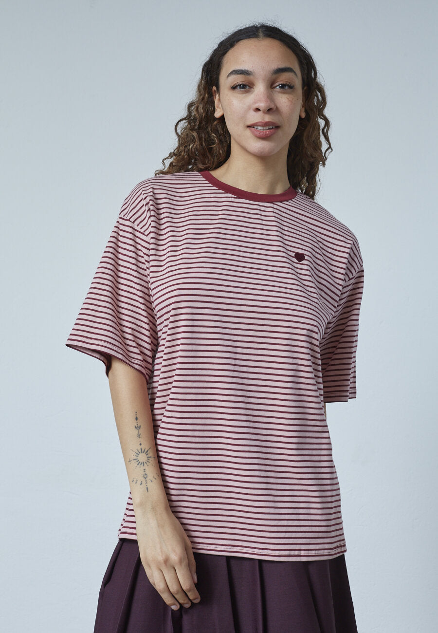 SISTERS POINT T-SHIRT