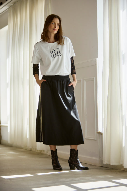 IN FRONT NEDERDEL M. STRIB