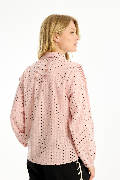 IN FRONT BLUSE