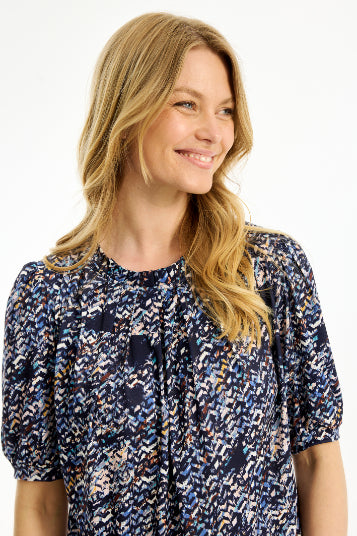 IN FRONT BLUSE