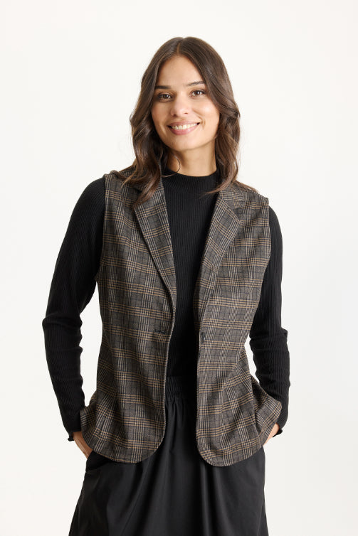 INFRONT VEST