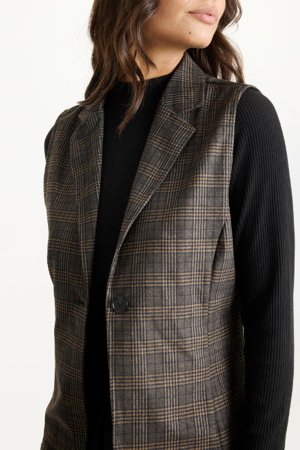 INFRONT VEST