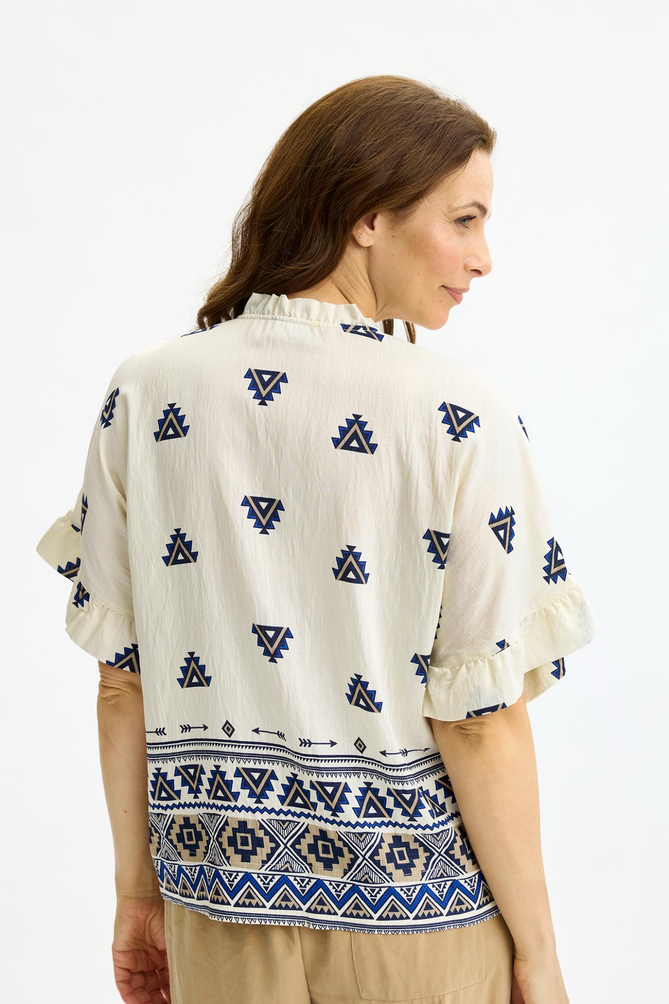 IN FRONT BLUSE