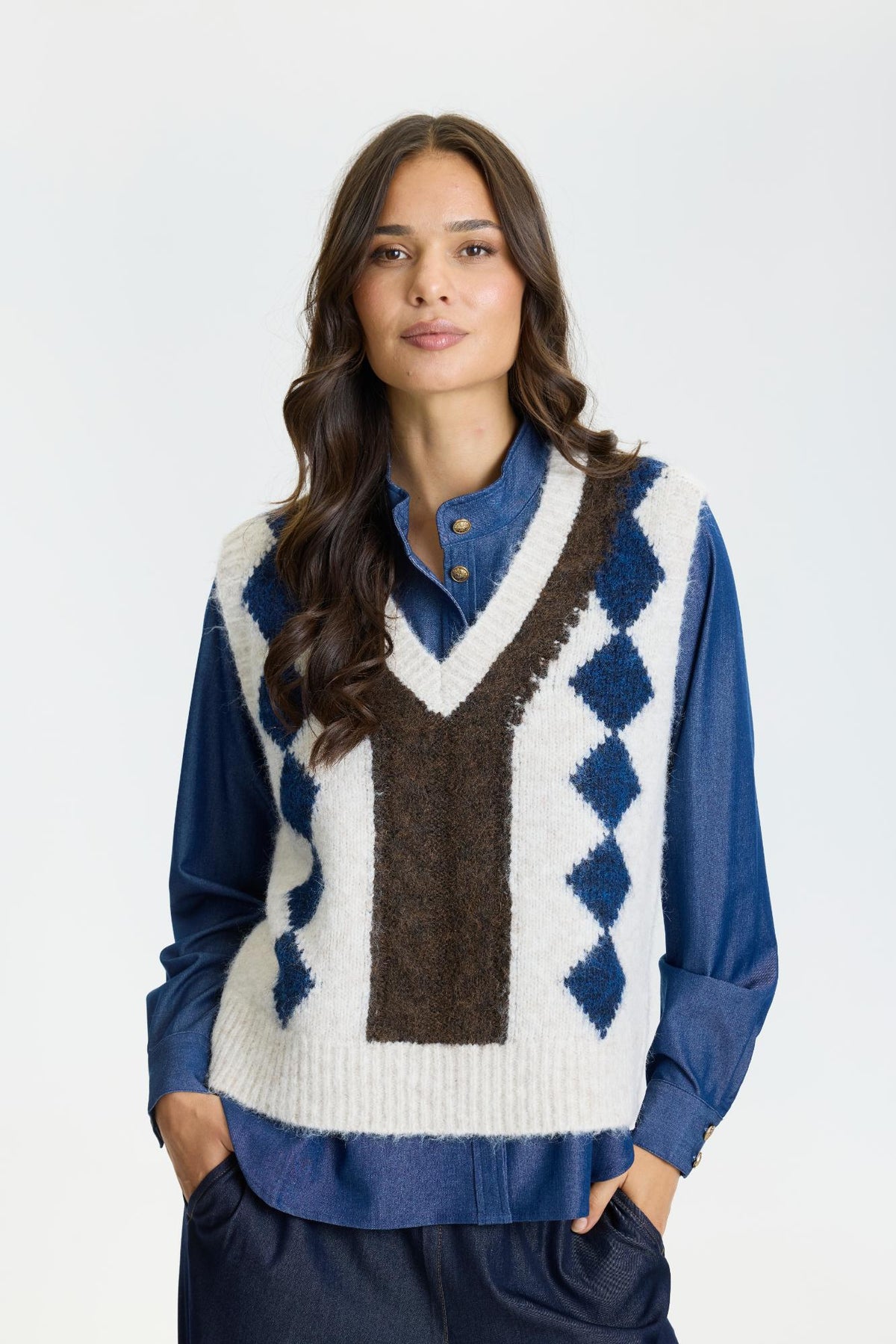 IN FRONT VEST