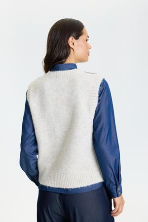 IN FRONT VEST