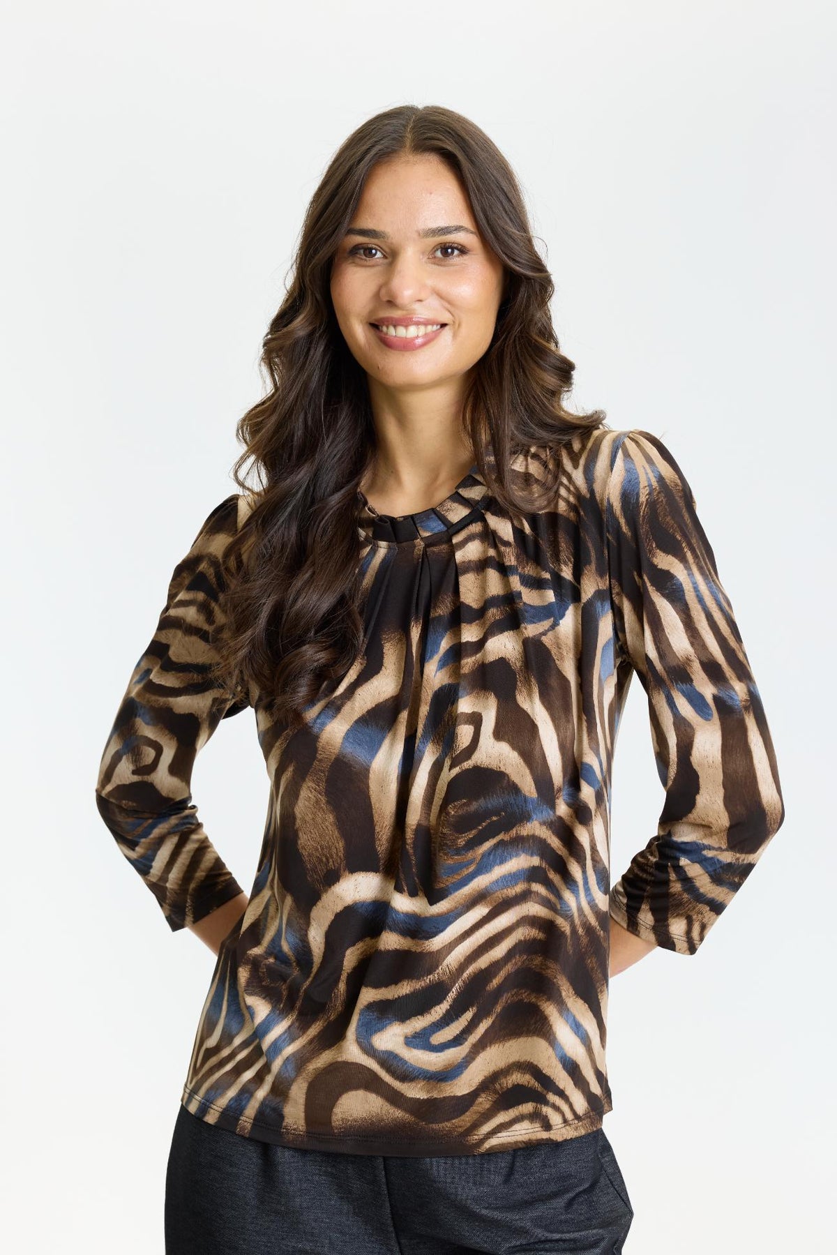 IN FRONT BLUSE