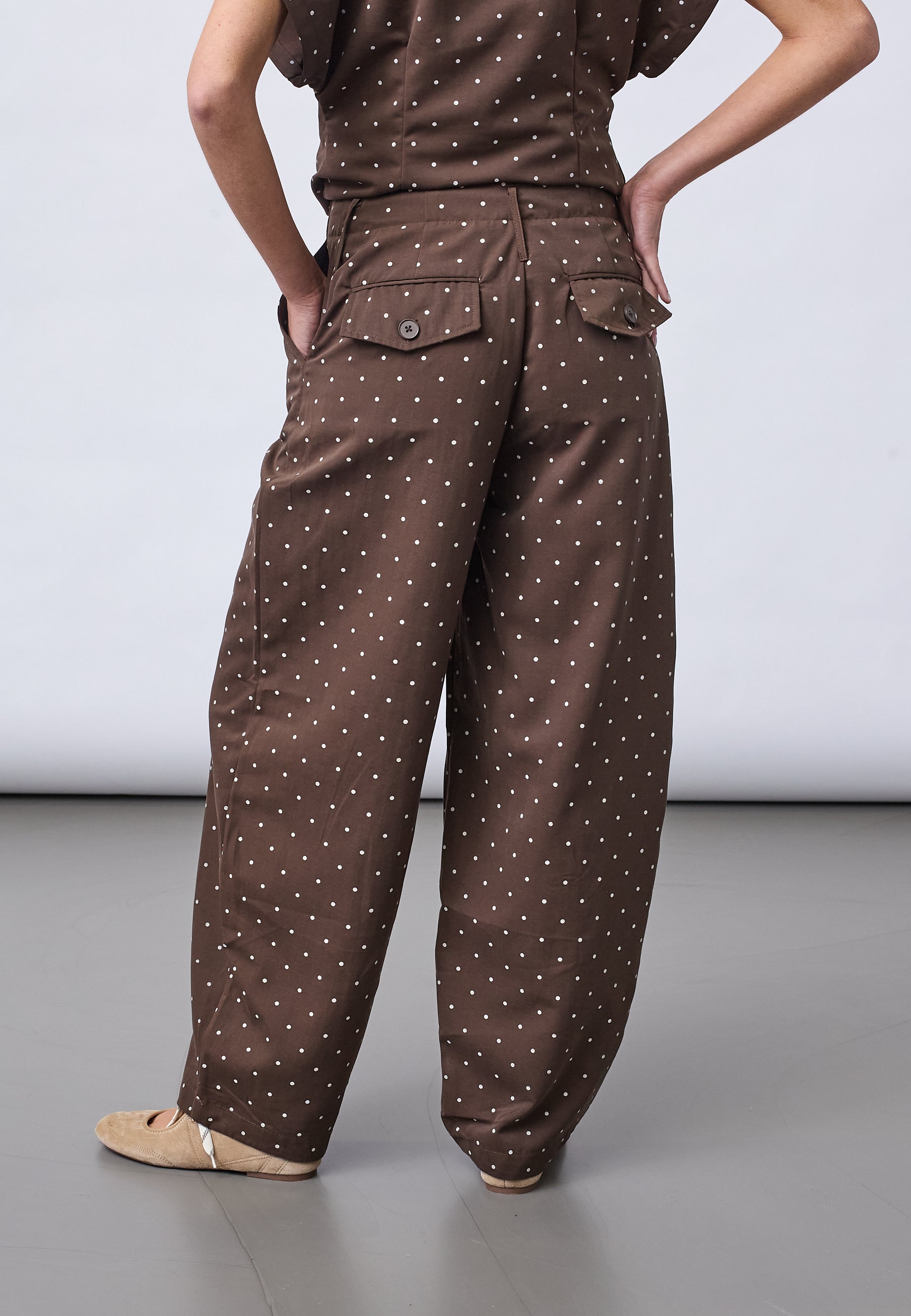 SISTERS POINT BUKSER