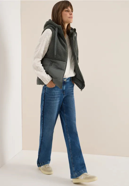 CECIL VEST