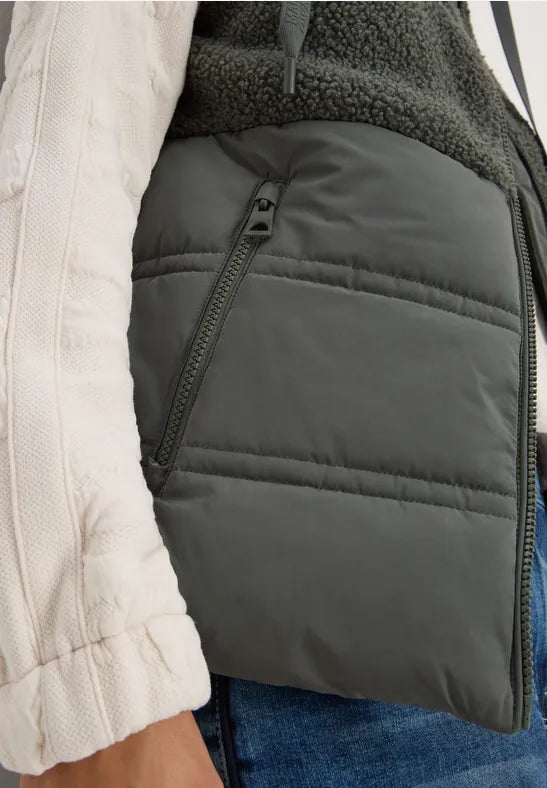 CECIL VEST