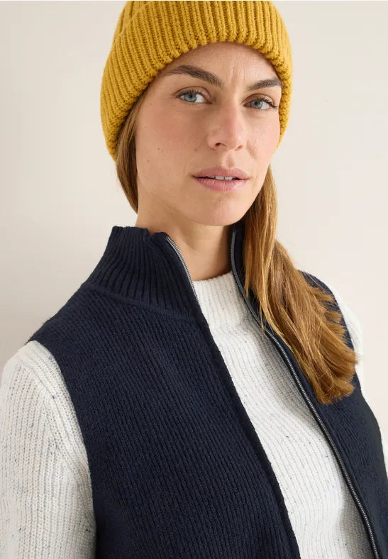 CECIL STRIK VEST