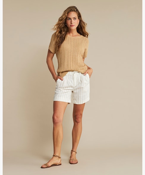 RED BUTTON SHORTS