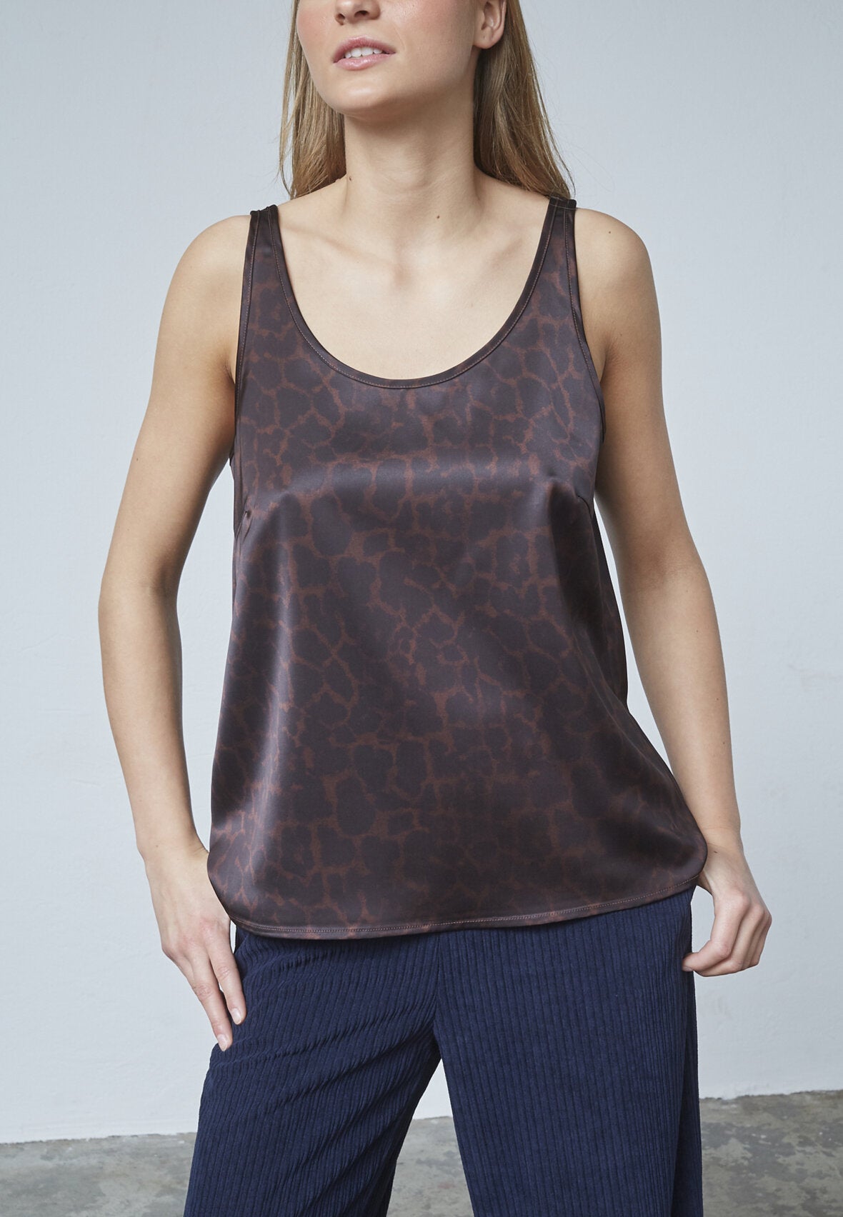 LOVE & DIVINE TOP