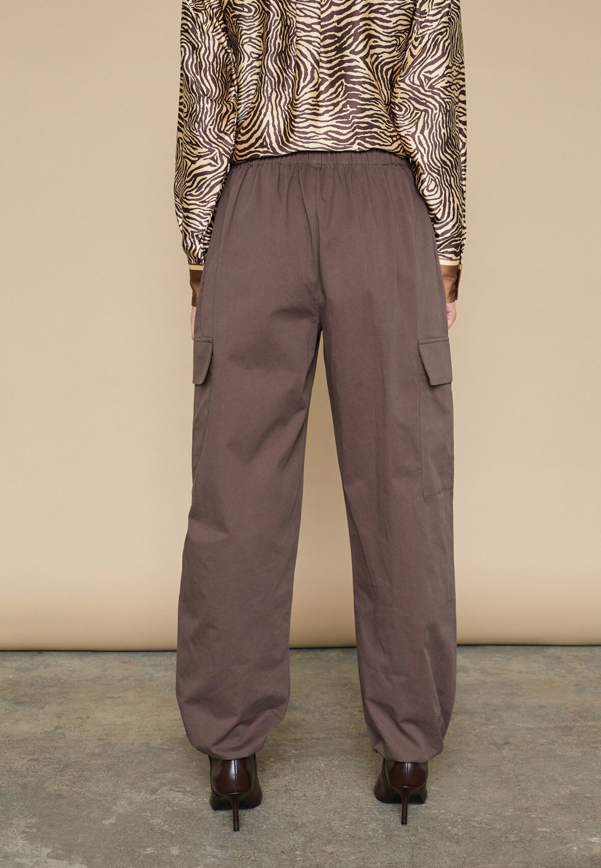 LOVE & DIVINE BUKSER