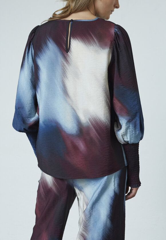 LOVE & DIVINE BLUSE